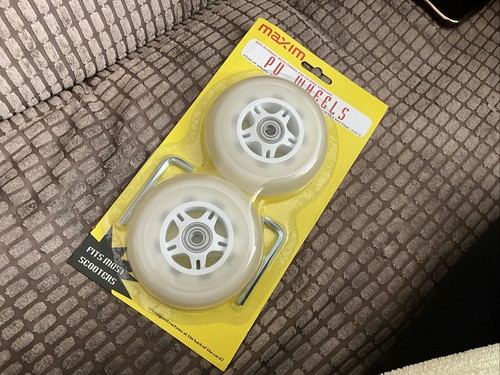 New white scooter wheel 93mm - white,