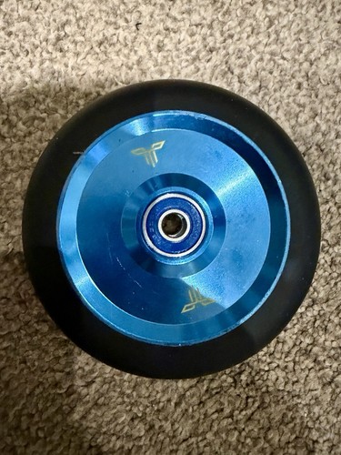 Blue scooter wheel - blue,